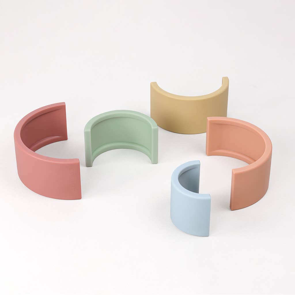 *NEW* Ritzy Rainbow