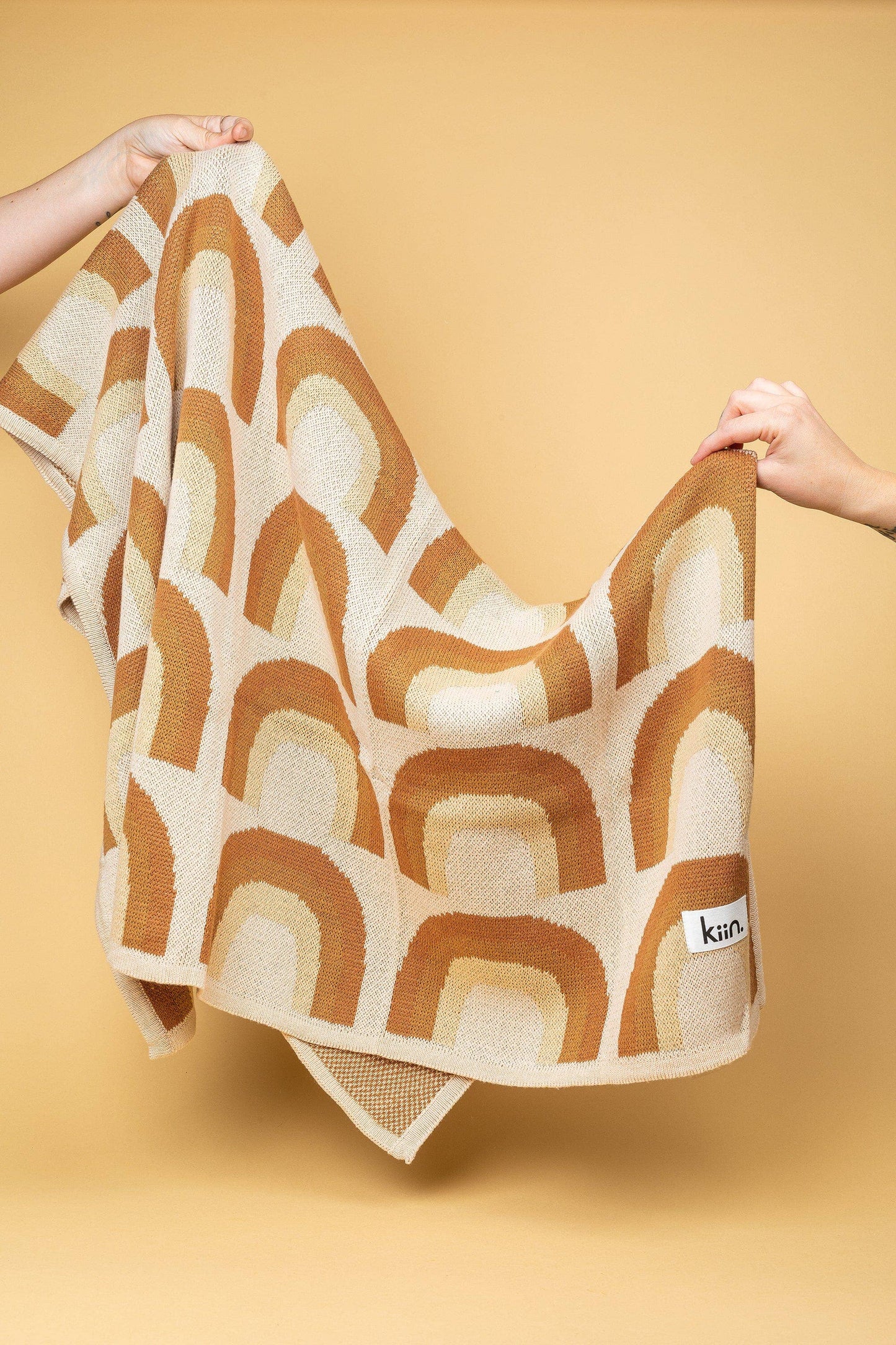 Organic Cotton Knitted Blanket: Bloom
