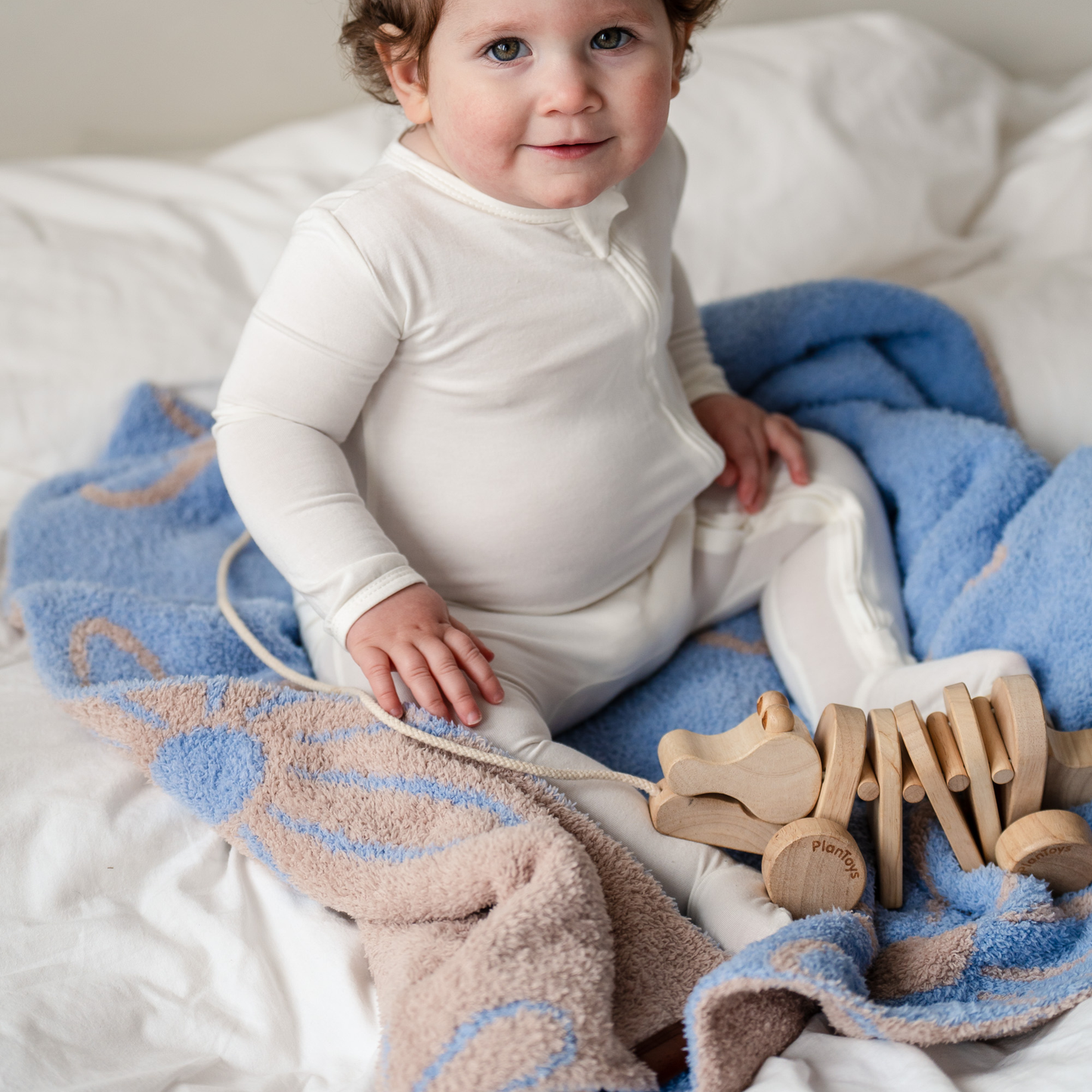 Plush Toddler Blankets | 30" x 40": Plush - Caramel Smiles