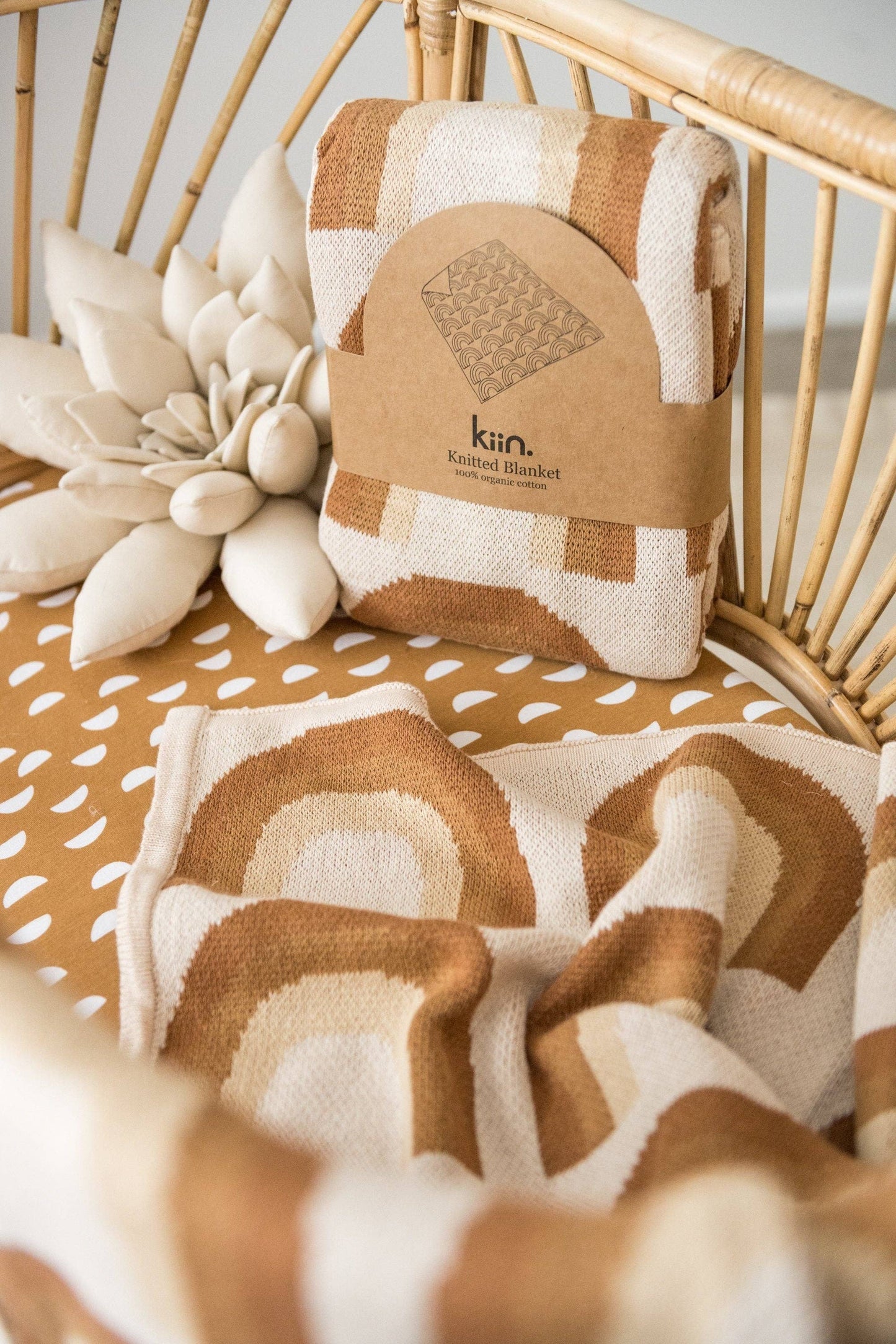 Organic Cotton Knitted Blanket: Bloom
