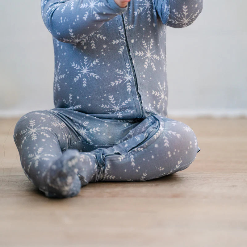 Bamboo Footed Sleeper | Smoke Snowflake