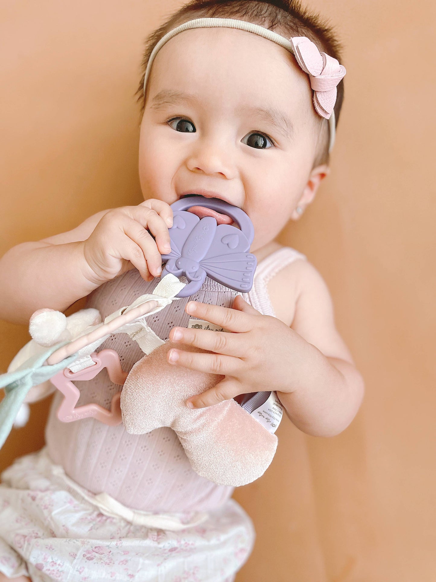 Bitzy Busy Ring™ Teething Activity Toy: Veggie