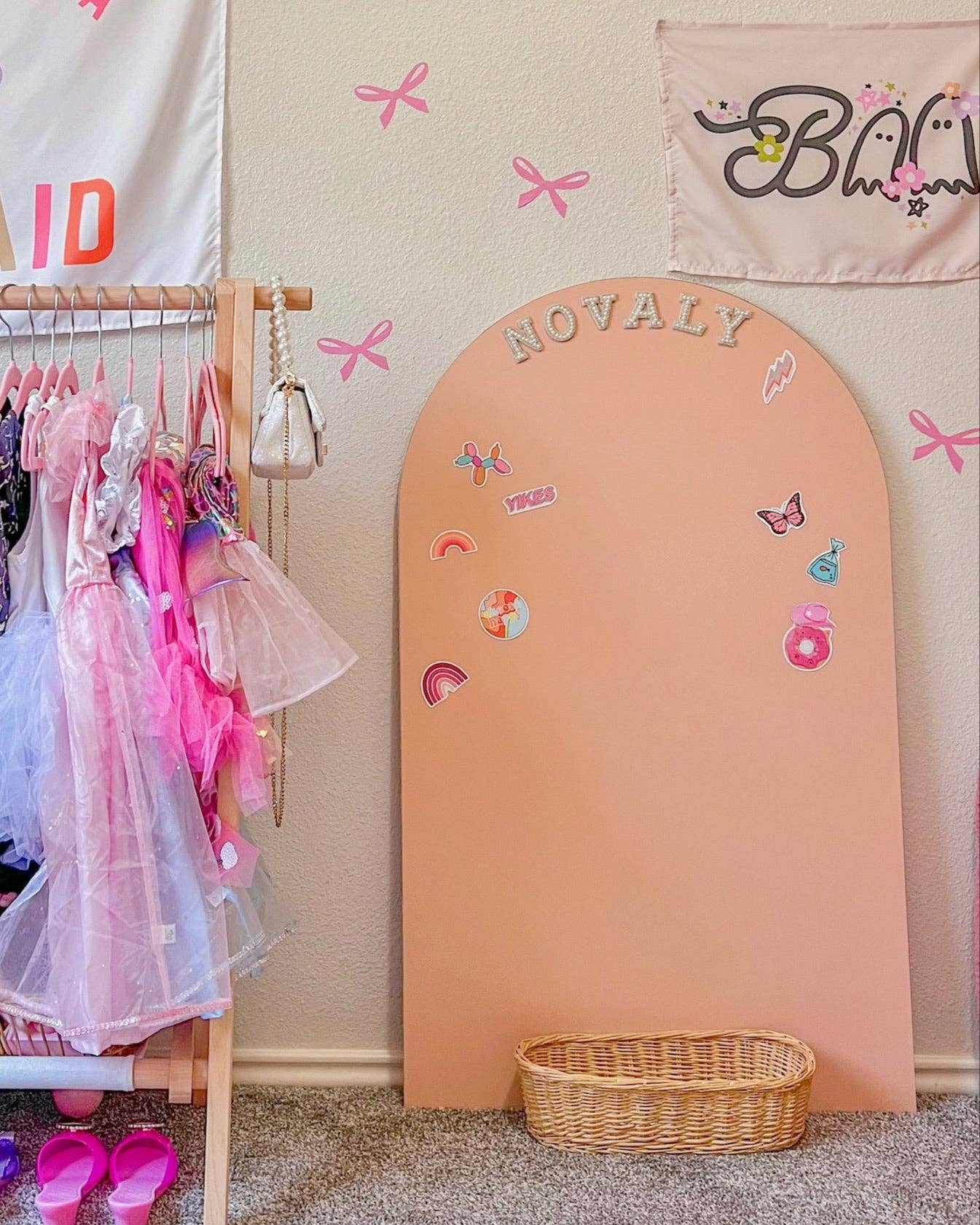Magic Playwall - Arch Magnetic Wall Decal for Kids: Blush
