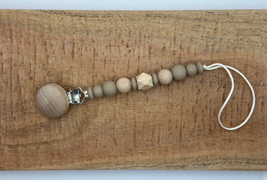 Pacifier clip